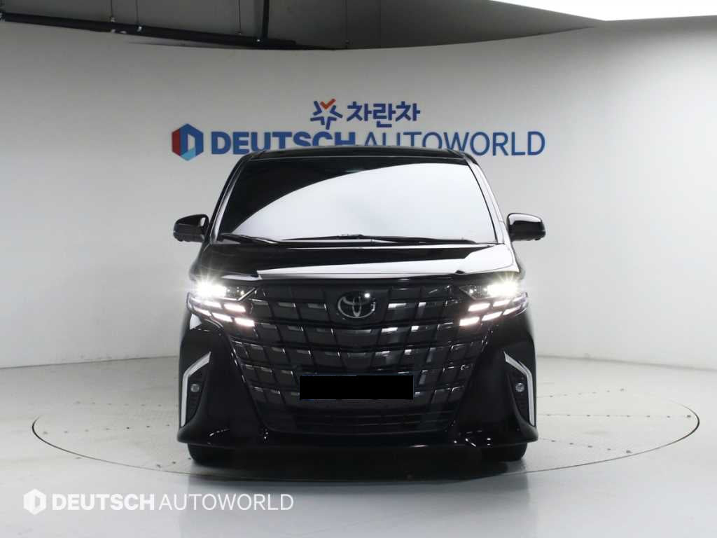 Toyota Alphard — photo 03