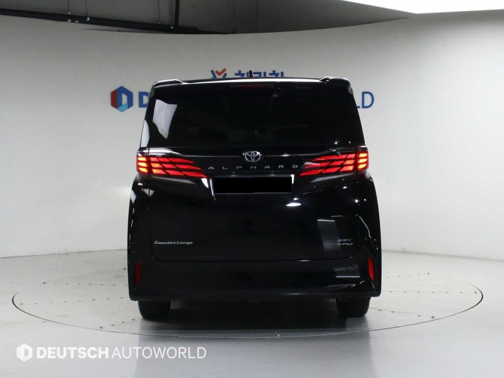 Toyota Alphard — photo 04