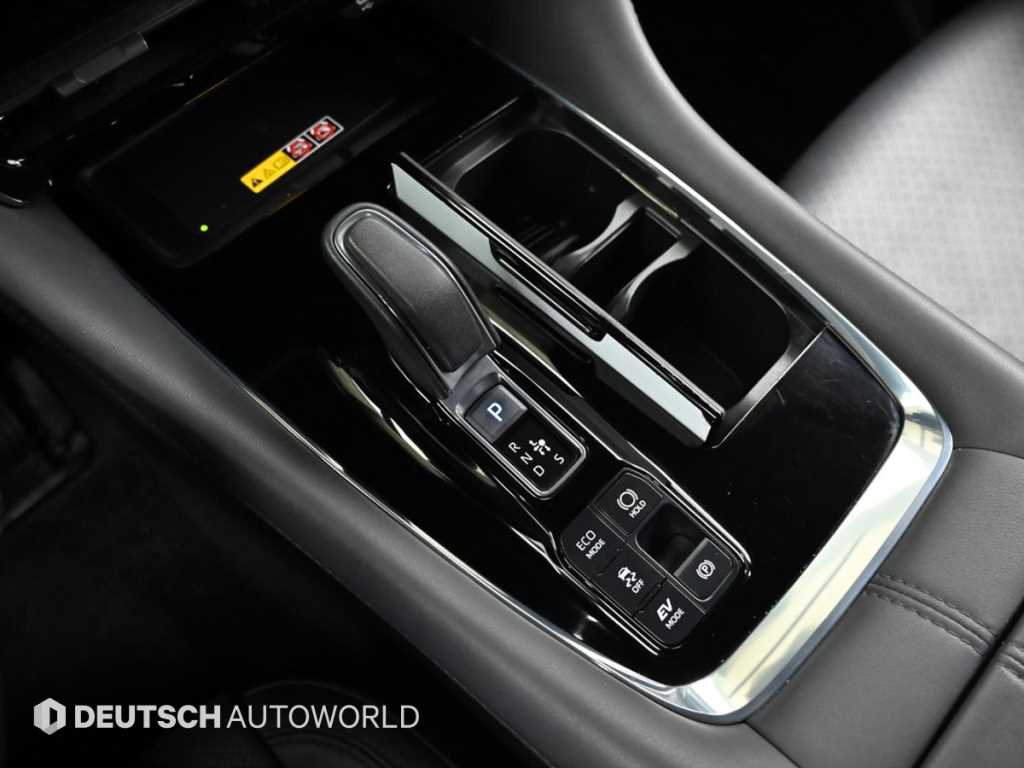 Toyota Alphard — photo 09
