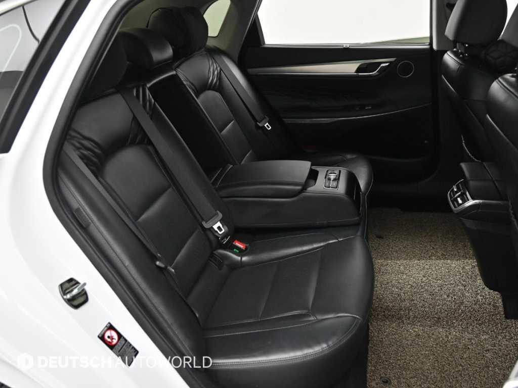 Hyundai Grandeur — photo 13
