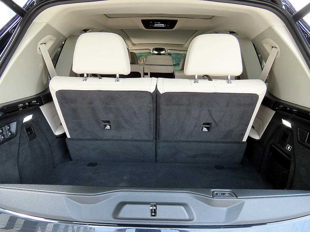 BMW X7 — photo 17