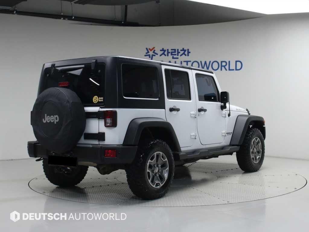 Jeep Wrangler — photo 02