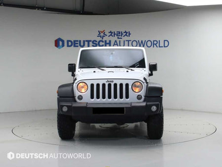 Jeep Wrangler — photo 03