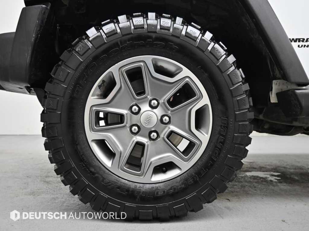 Jeep Wrangler — photo 05