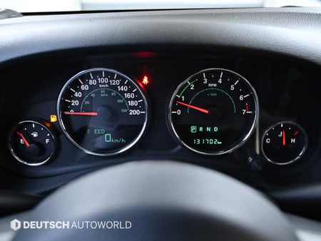 Jeep Wrangler — photo 08