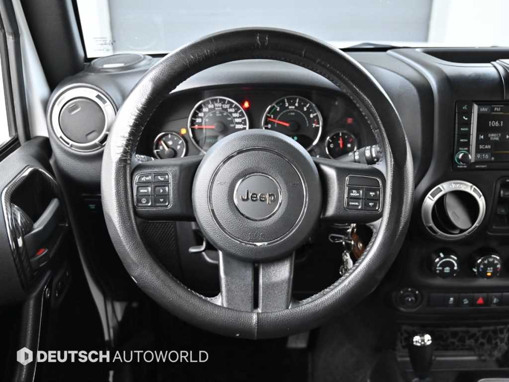 Jeep Wrangler — photo 13