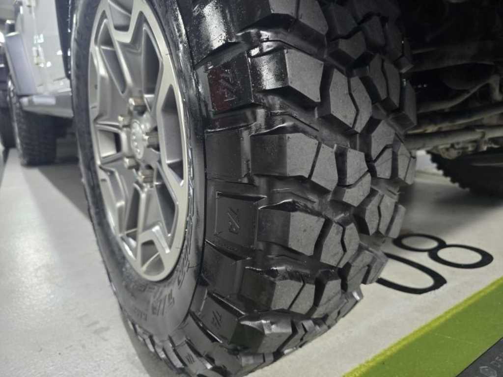 Jeep Wrangler — photo 20