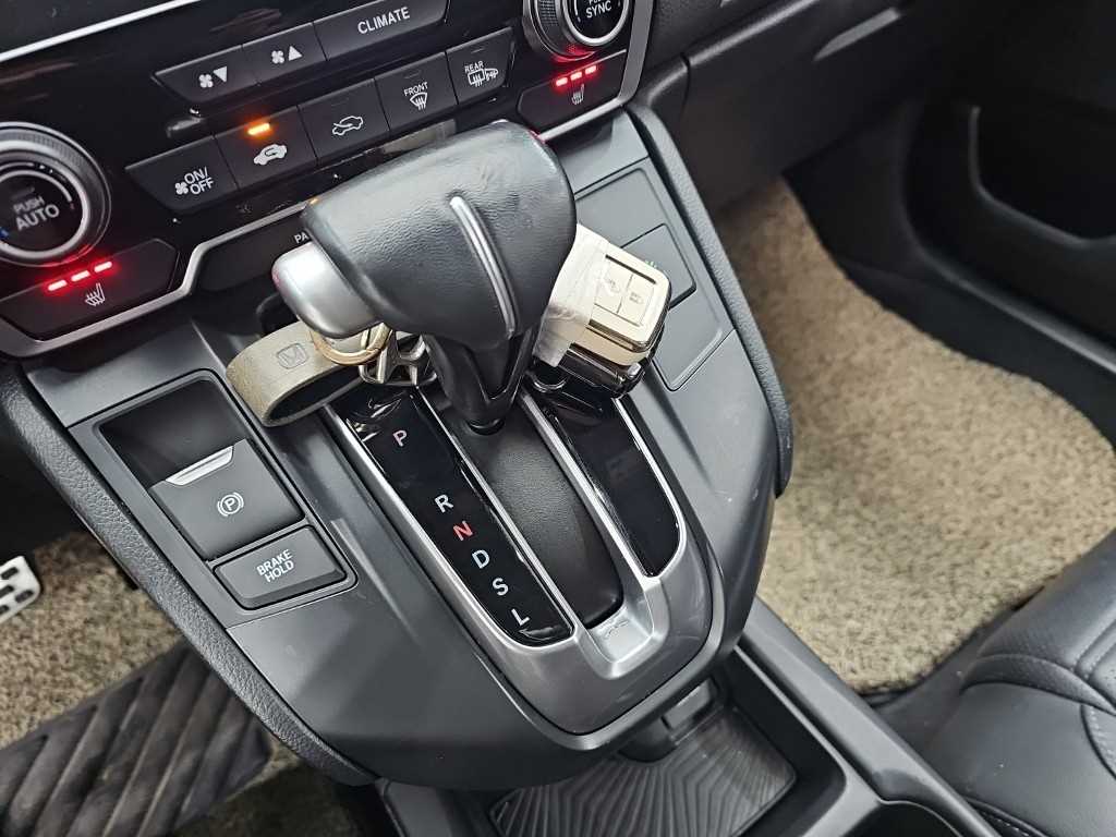 Honda CR-V — photo 08