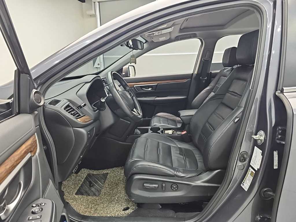 Honda CR-V — photo 11