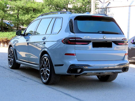 BMW X7 — photo 03