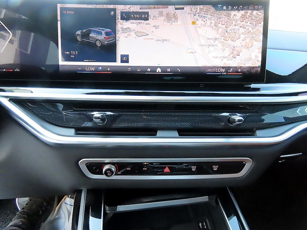 BMW X7 — photo 13