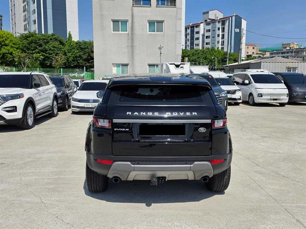 Land Rover Range Rover Evoque — photo 02