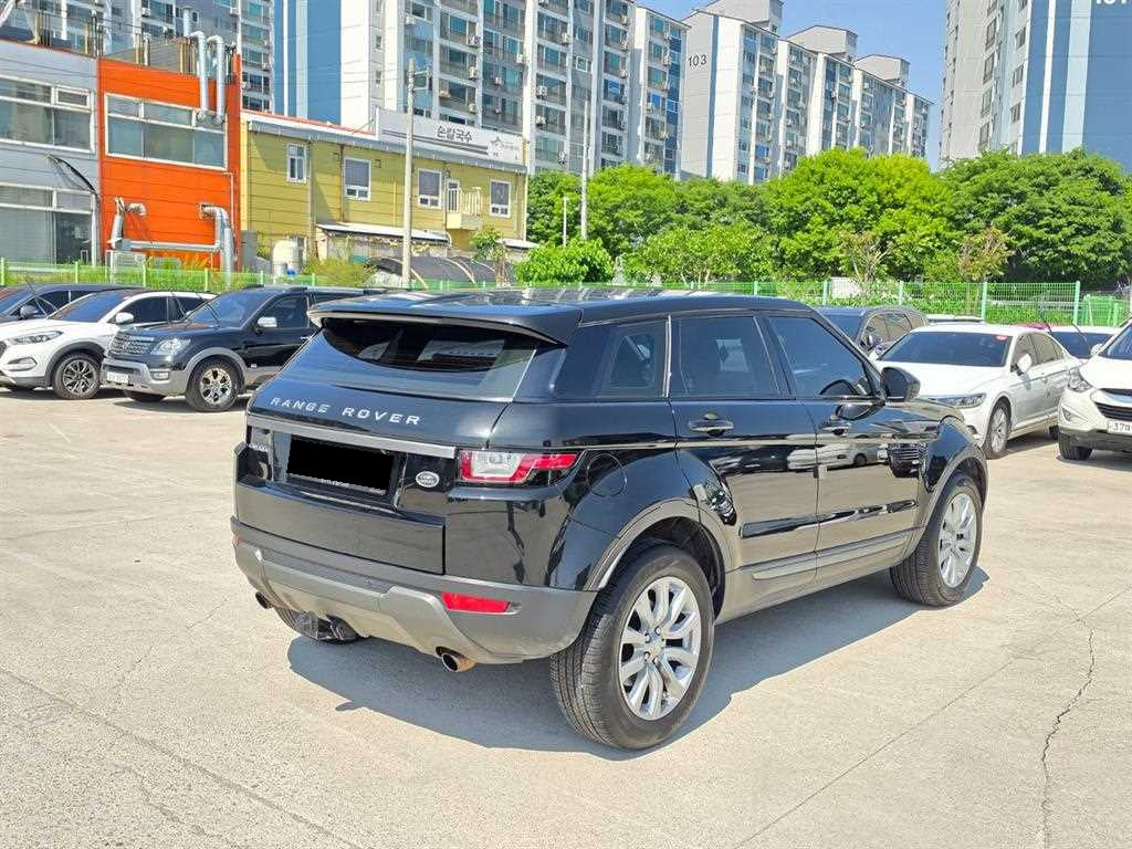 Land Rover Range Rover Evoque — photo 04