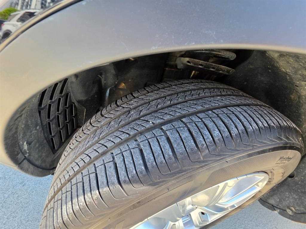 Land Rover Range Rover Evoque — photo 16