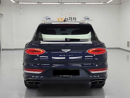 Bentley Bentayga — photo 02