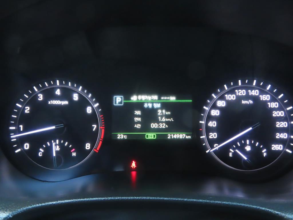 Genesis G80 — photo 10