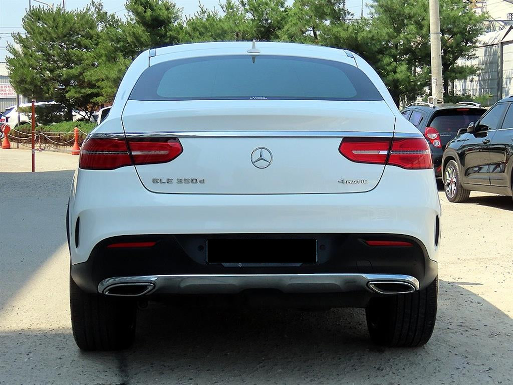 Mercedes-Benz GLE-Class — photo 04