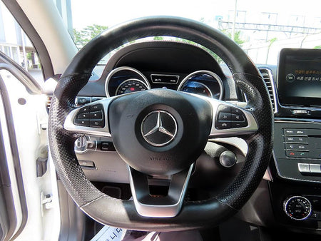 Mercedes-Benz GLE-Class — photo 08