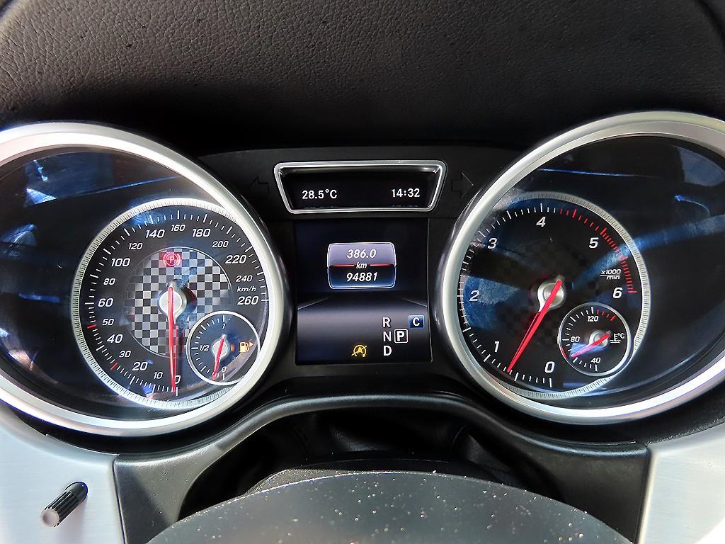 Mercedes-Benz GLE-Class — photo 09