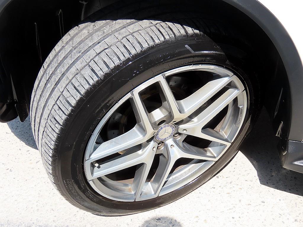 Mercedes-Benz GLE-Class — photo 20
