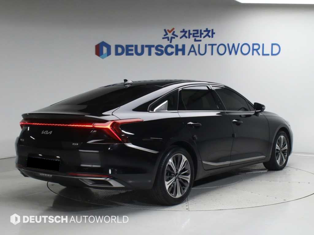 Kia K8 — photo 02