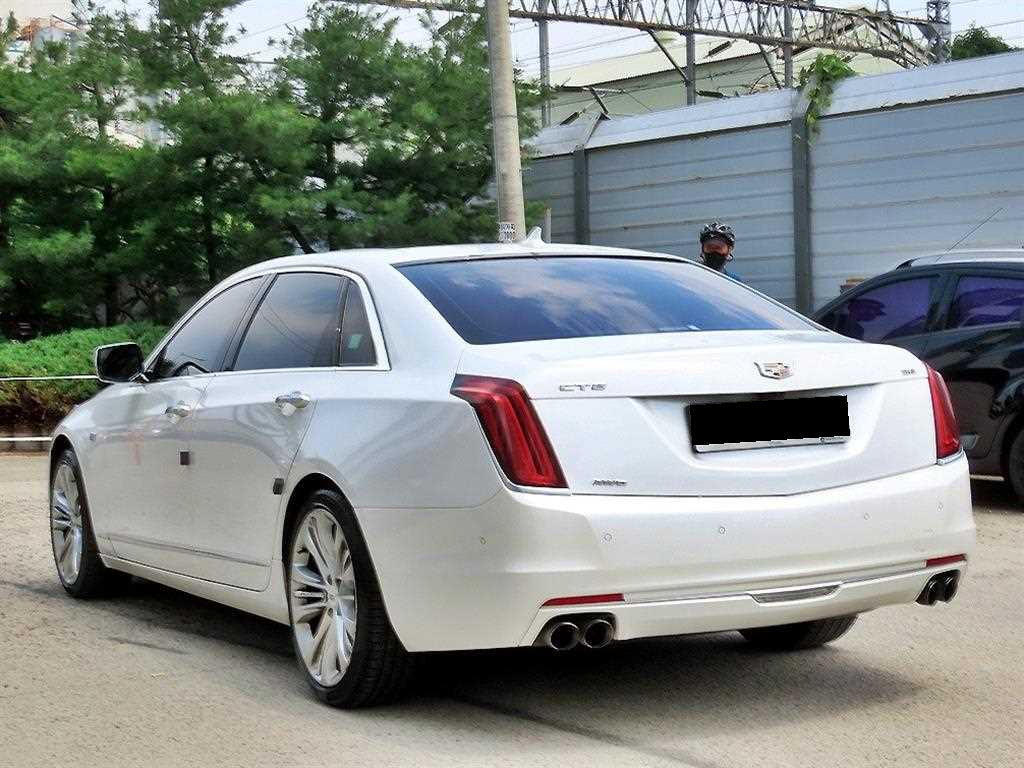 Cadillac CT6 — photo 03