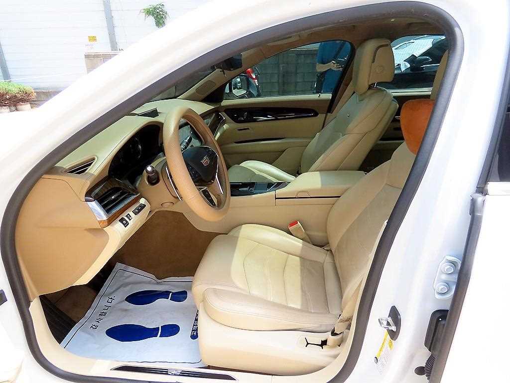 Cadillac CT6 — photo 05