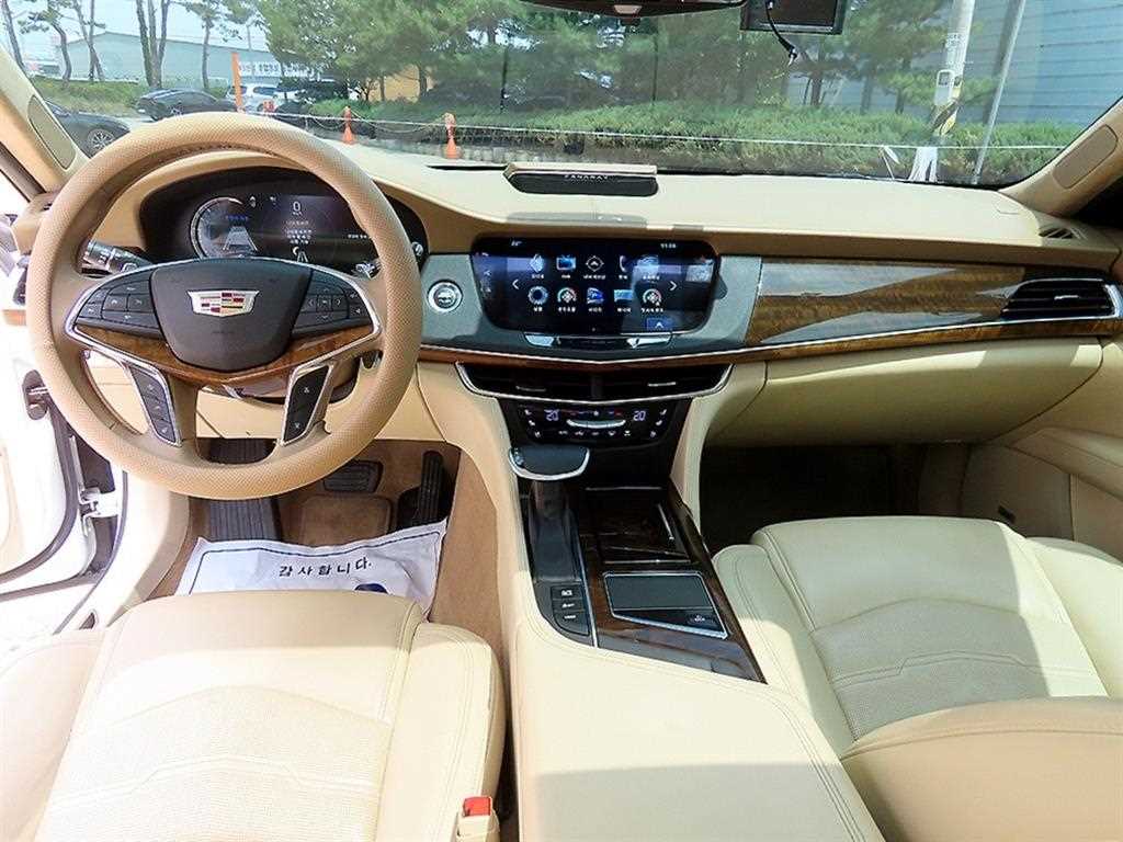 Cadillac CT6 — photo 07