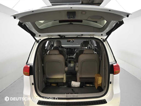 Kia Carnival — photo 19