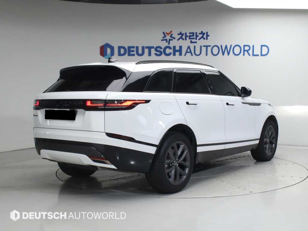 Land Rover Range Rover Velar — photo 02