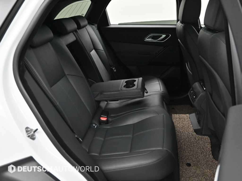 Land Rover Range Rover Velar — photo 12