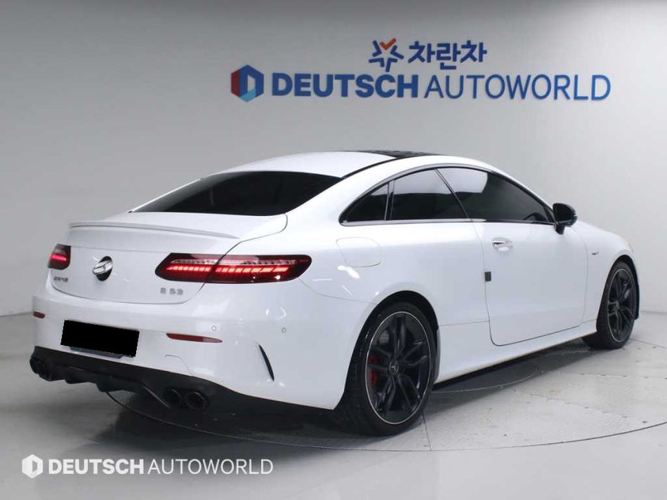 Mercedes-Benz E-Class — photo 02