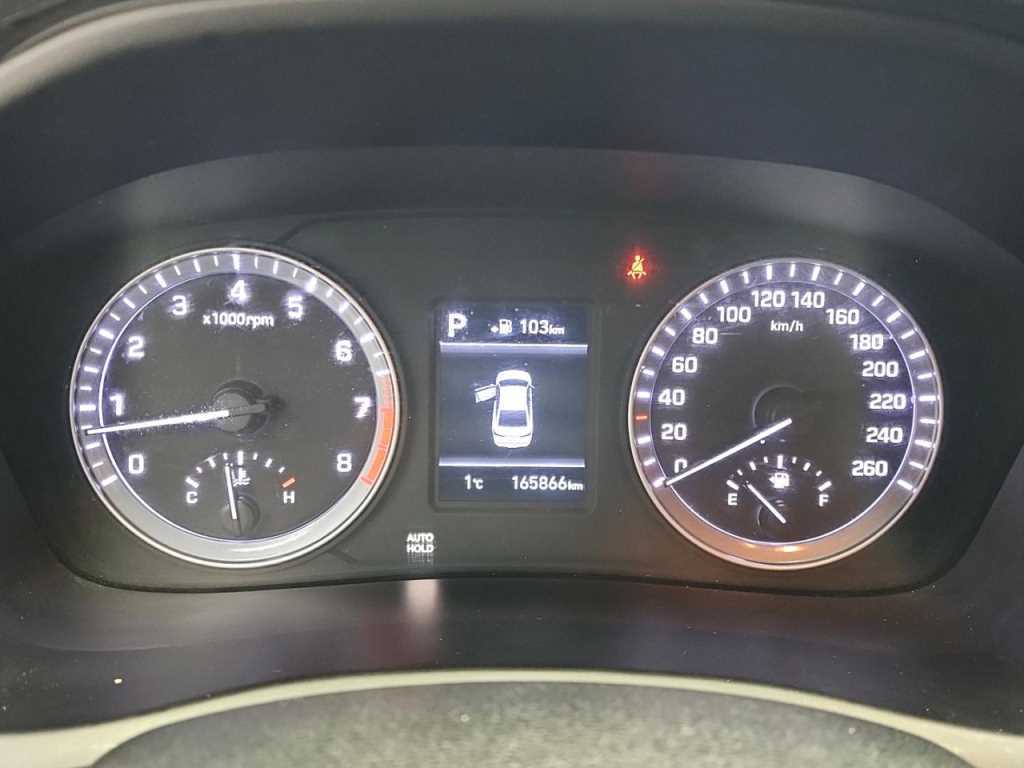 Hyundai Sonata — photo 05