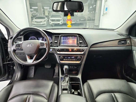 Hyundai Sonata — photo 06