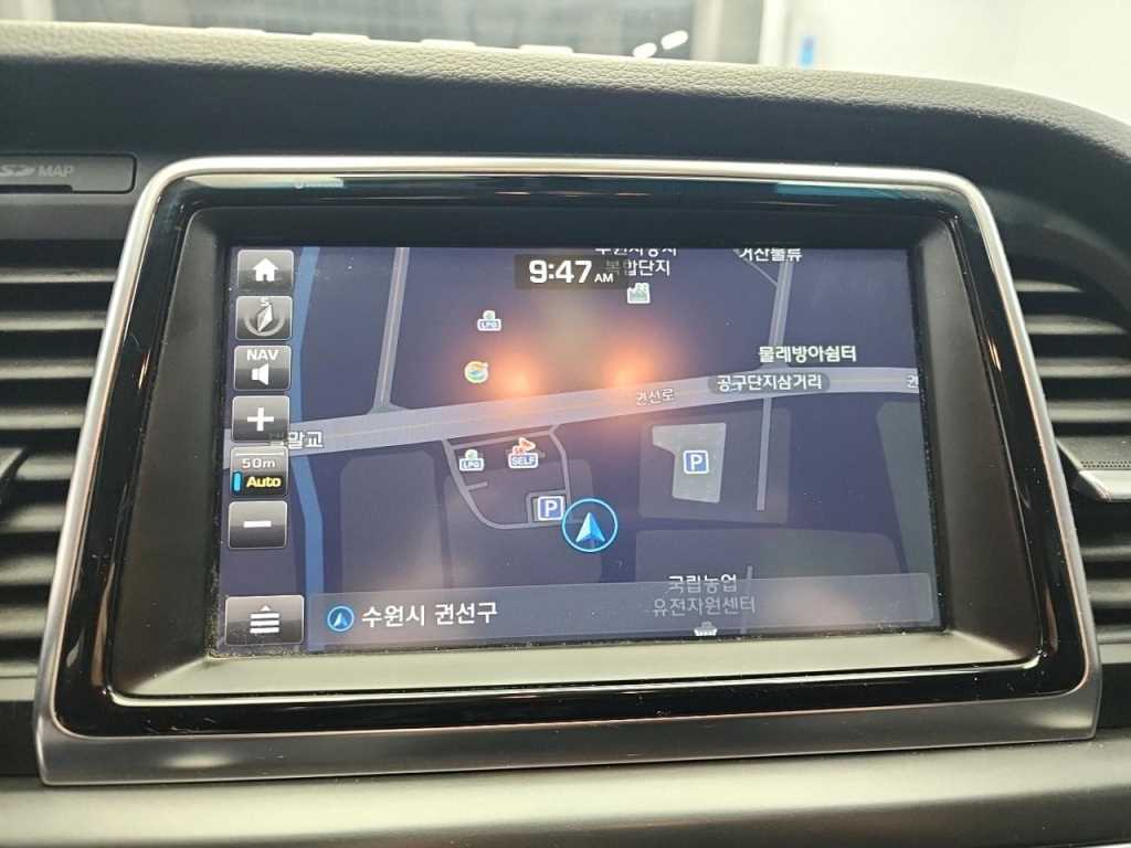 Hyundai Sonata — photo 12