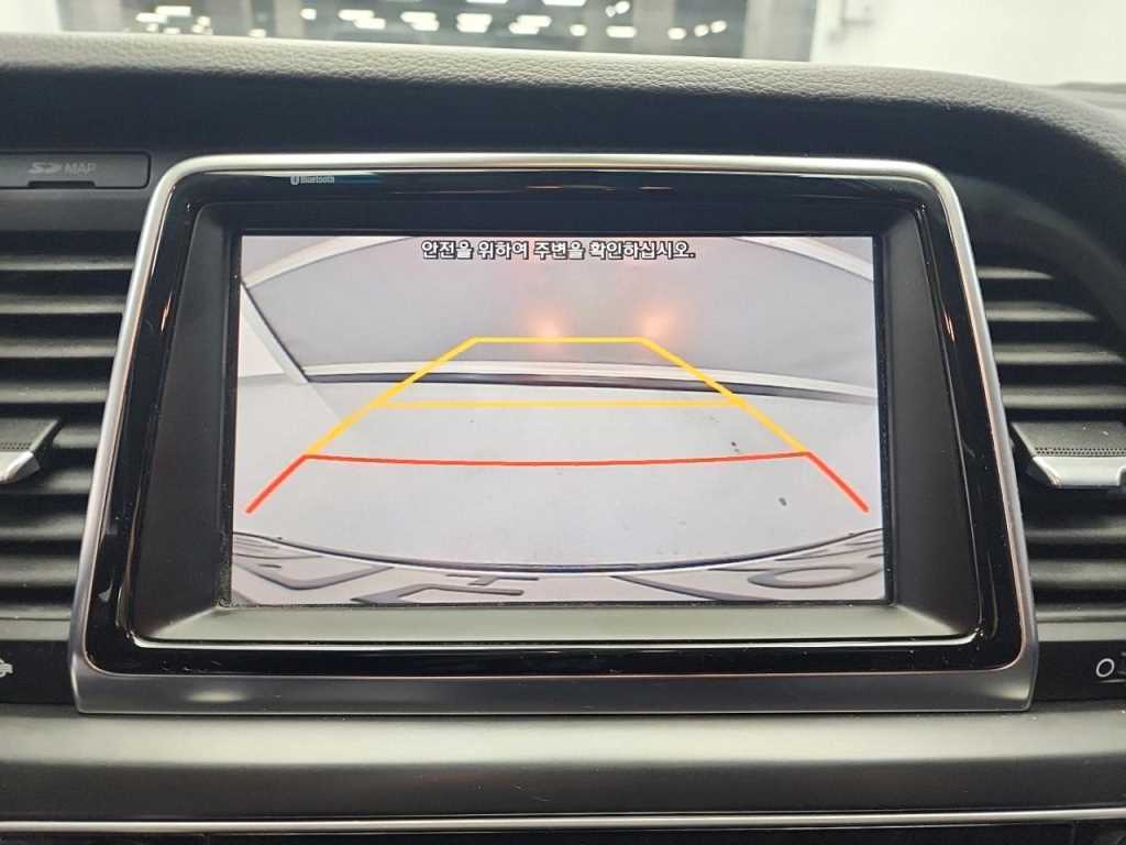 Hyundai Sonata — photo 18