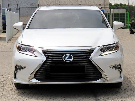 Lexus ES — photo 01