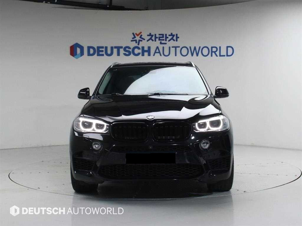 BMW X5 — photo 03