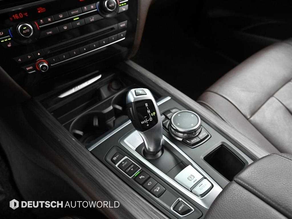 BMW X5 — photo 09