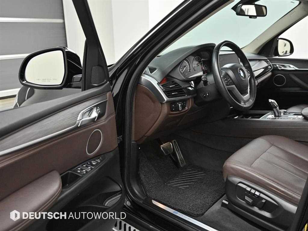 BMW X5 — photo 11