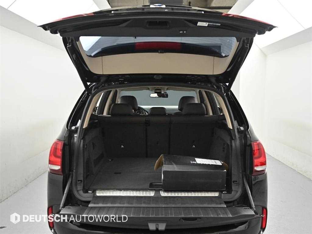 BMW X5 — photo 18