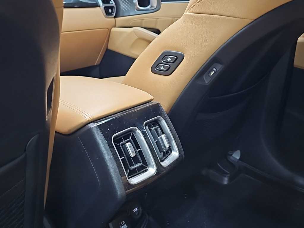 Kia Sorento — photo 14