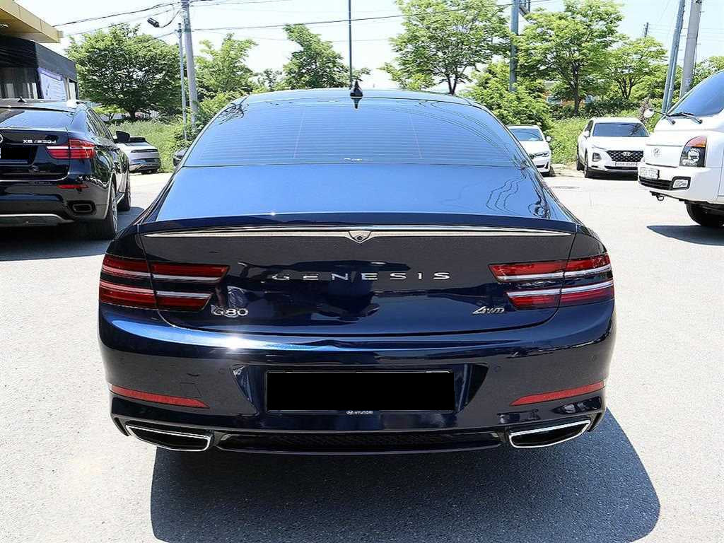Genesis G80 — photo 03