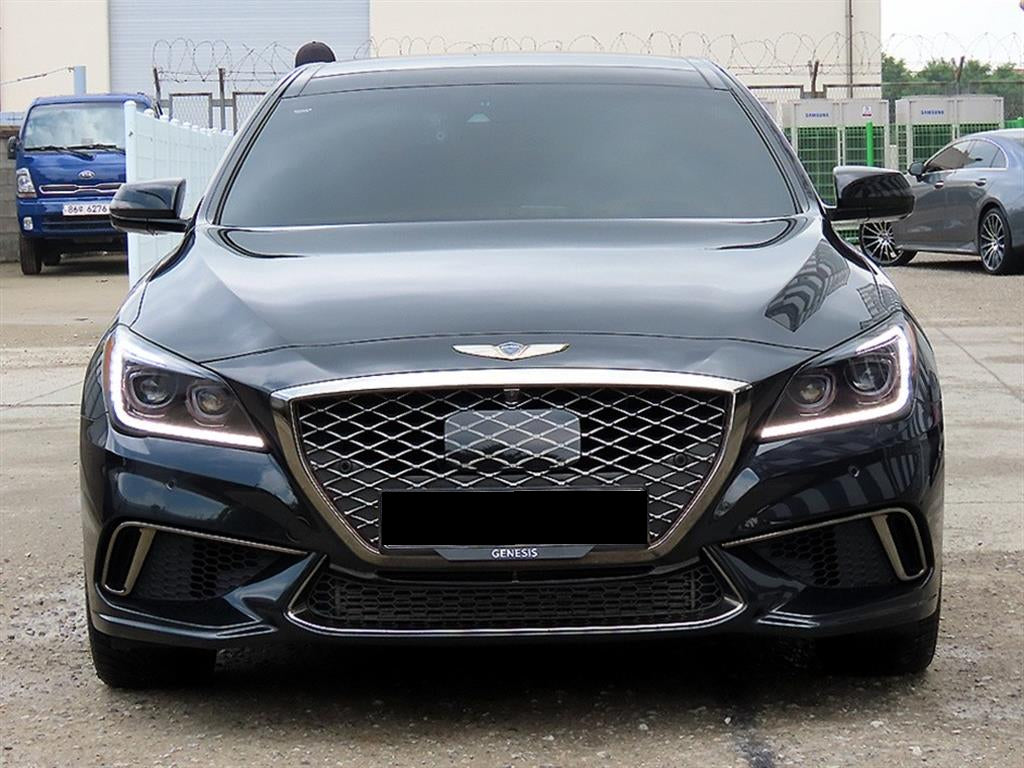 Genesis G80 — photo 01