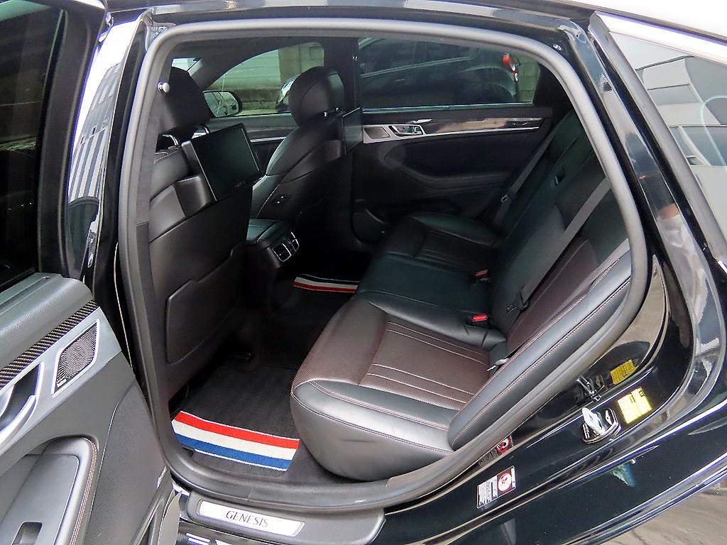 Genesis G80 — photo 06