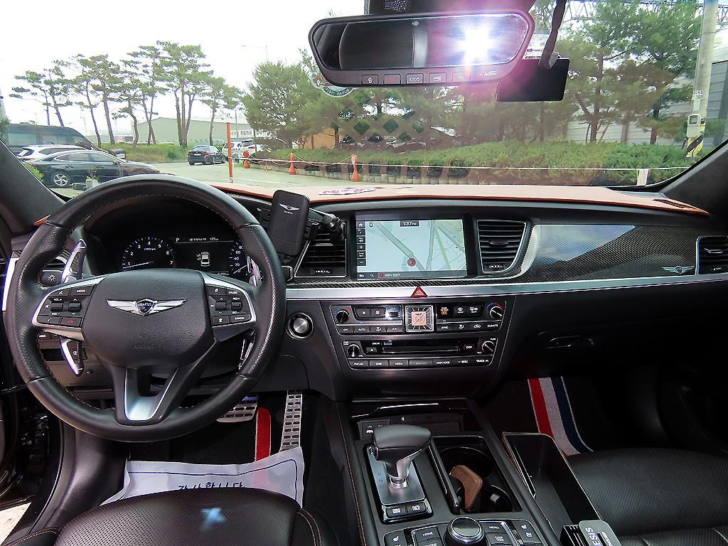 Genesis G80 — photo 07