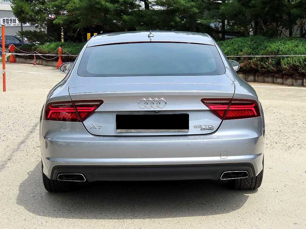 Audi A7 — photo 04