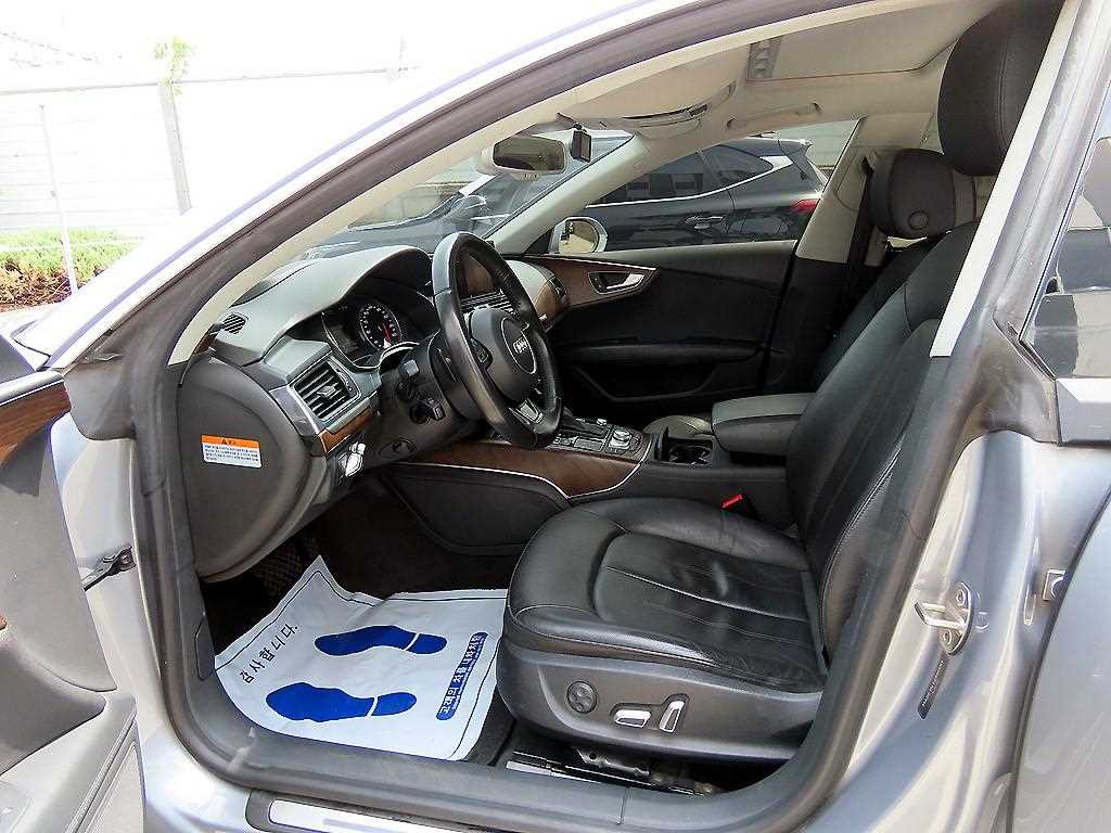 Audi A7 — photo 05