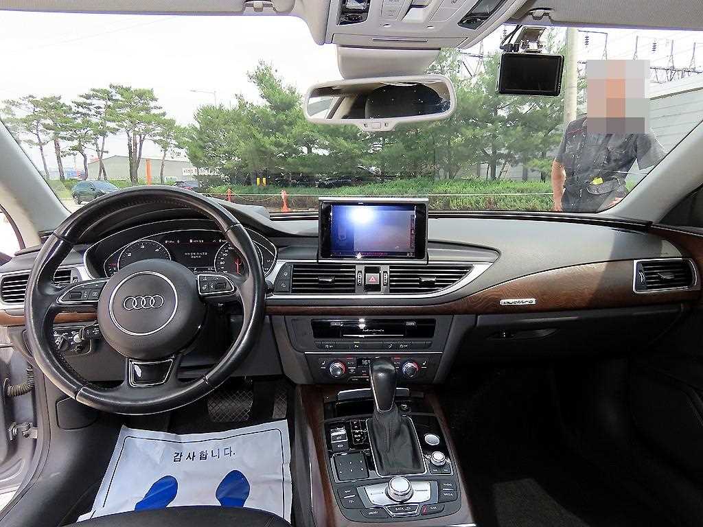 Audi A7 — photo 07