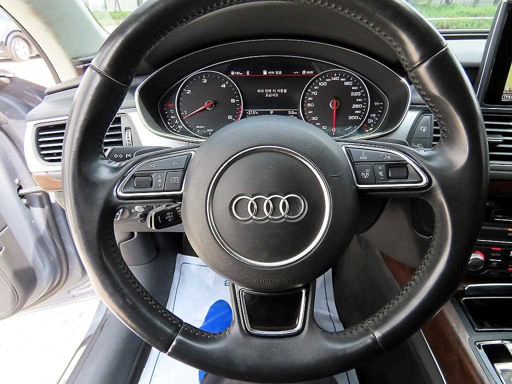 Audi A7 — photo 08